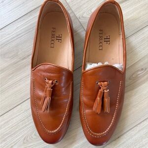 FERUCCI BROWN LEATHER WITH BROWN TASSEL LOAFER SIZE 8 ANY OCCASION SHOE